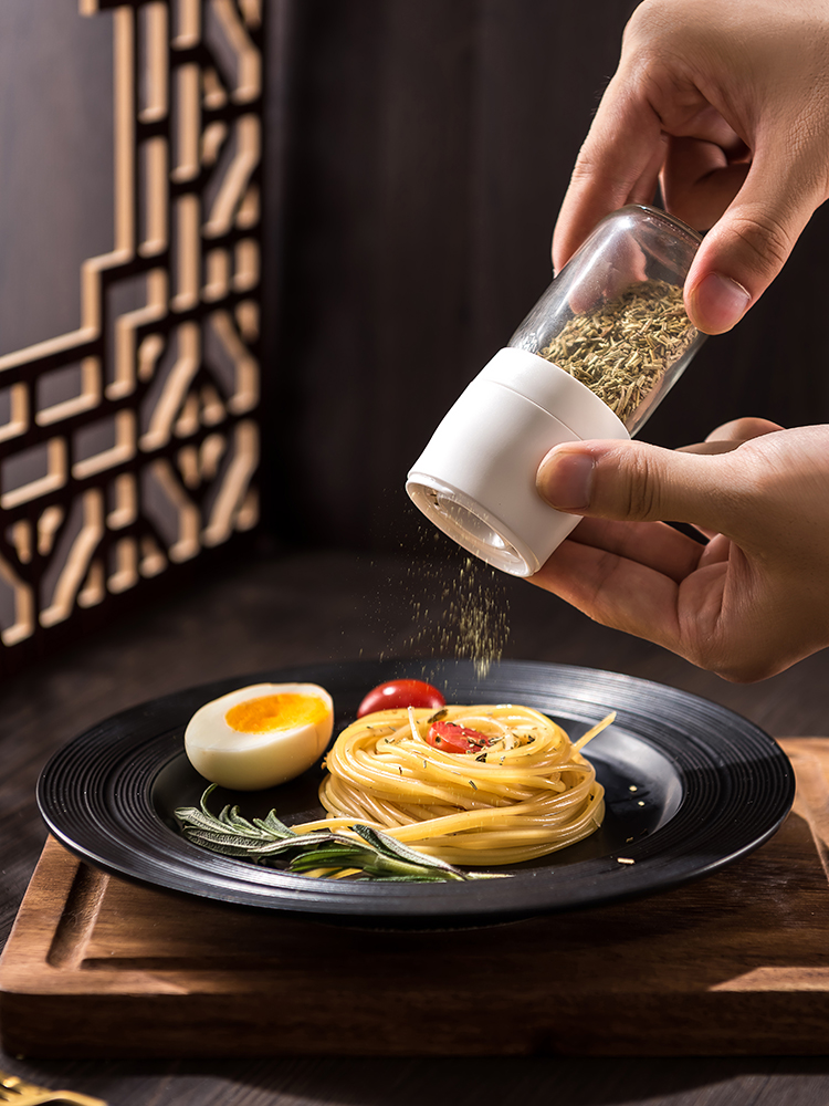 Ręczny młynek do pieprzu, bute – Kitchen Gadgets In Japan recenzja i cena